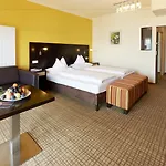 Parkhotel Poertschach - Hotelresort Mit Insellage Am Woerthersee Otel 4*