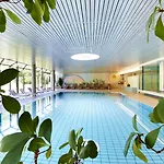 Parkhotel Poertschach - Hotelresort Mit Insellage Am Woerthersee Otel Pörtschach am Wörthersee