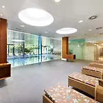 Otel Parkhotel Poertschach - Hotelresort Mit Insellage Am Woerthersee Pörtschach am Wörthersee