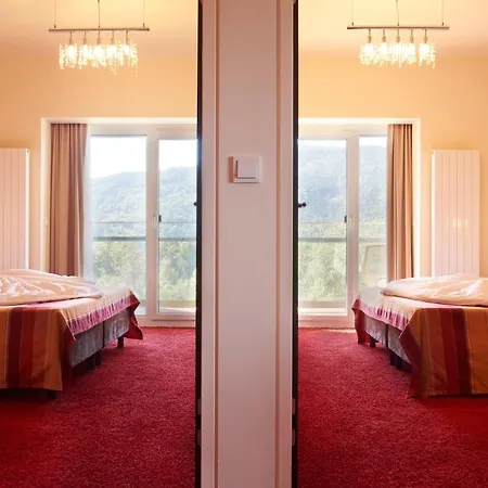 Otel Parkhotel Poertschach - Hotelresort Mit Insellage Am Woerthersee
