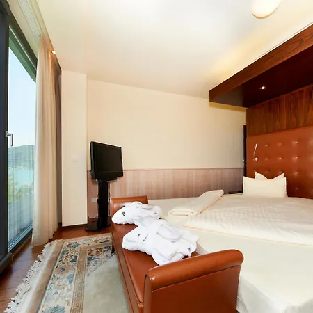 Otel Parkhotel Poertschach - Hotelresort Mit Insellage Am Woerthersee Pörtschach am Wörthersee