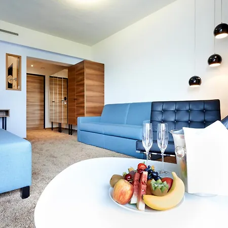 Parkhotel Poertschach - Hotelresort Mit Insellage Am Woerthersee 호텔 4*