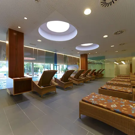 Parkhotel Poertschach - Hotelresort Mit Insellage Am Woerthersee Ξενοδοχείο