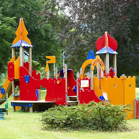 Parkhotel Poertschach - Hotelresort Mit Insellage Am Woerthersee 4* Pörtschach am Wörthersee