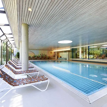 Parkhotel Poertschach - Hotelresort Mit Insellage Am Woerthersee Otel