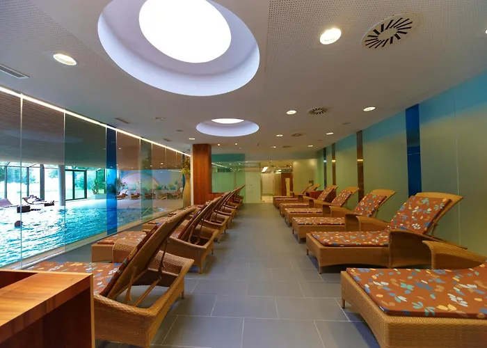 Parkhotel Poertschach - Hotelresort Mit Insellage Am Woerthersee 4*