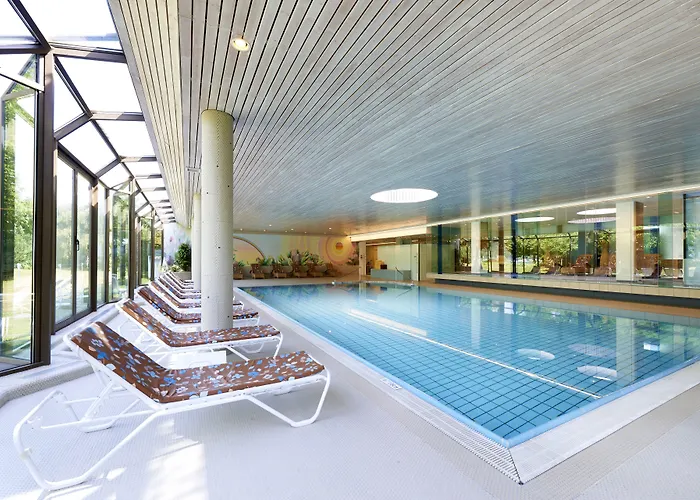 Parkhotel Poertschach - Hotelresort Mit Insellage Am Woerthersee מלון Pörtschach am Wörthersee