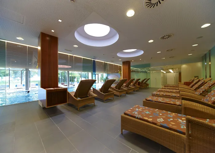 Parkhotel Poertschach - Hotelresort Mit Insellage Am Woerthersee Отель