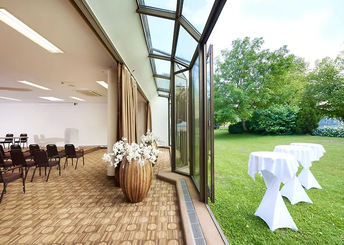 Parkhotel Poertschach - Hotelresort Mit Insellage Am Woerthersee 4* Пёрчах-ам-Вёртерзе