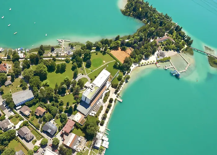 Parkhotel Poertschach - Hotelresort Mit Insellage Am Woerthersee Пёрчах-ам-Вёртерзе