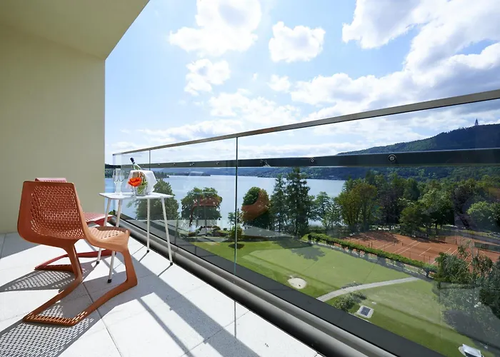 فندق Parkhotel Poertschach - Hotelresort Mit Insellage Am Woerthersee